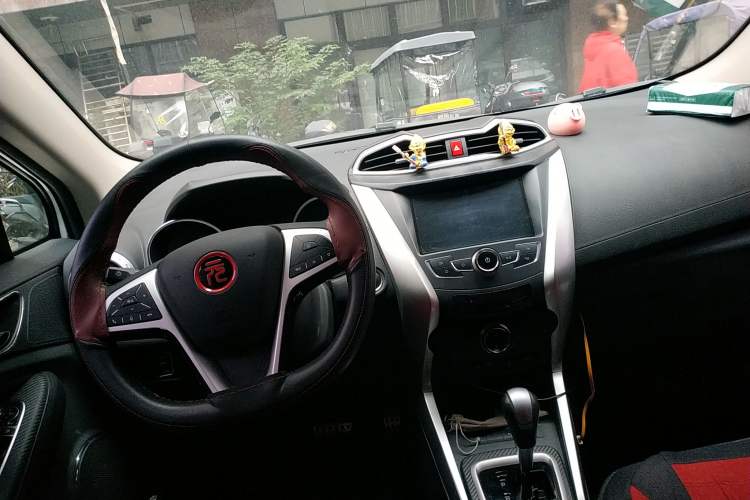 Used BYD Yuan 2017 1.5L Automatic Cool & Connected Model Steering Wheel