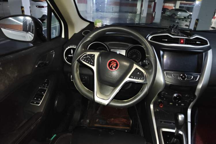 Used BYD Yuan 2017 1.5L Automatic Cool & Connected Model Steering Wheel