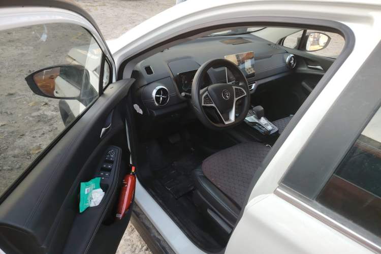 Used BYD Yuan New Energy 2019 EV535 High-Energy Leading Edition Driver Seat