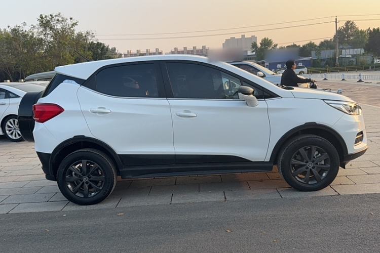 Used BYD Yuan New Energy 2019 EV535 Smart Connect Trendsetting Model Exterior 3
