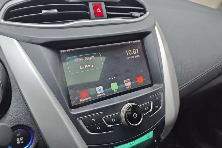 Used BYD Yuan New Energy 2018 EV360 Smart Connected Cool Model Interior 7