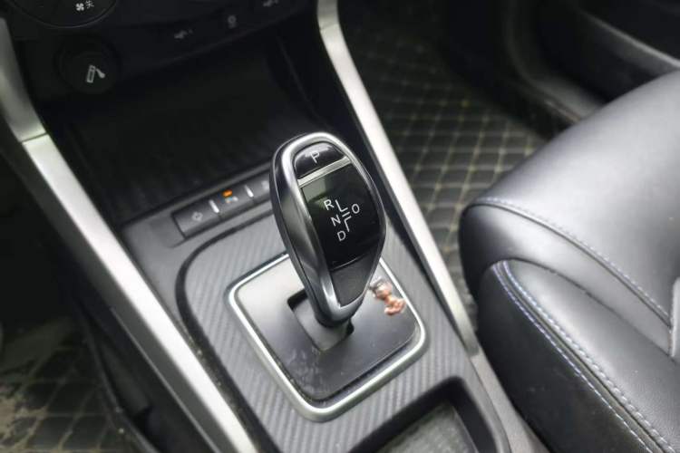 Used BYD Yuan New Energy 2018 EV360 Smart Connected Cool Model Interior 8