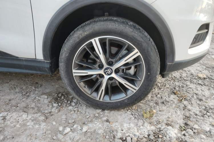 Used BYD Yuan New Energy 2019 EV535 High-Energy Leading Edition Right Front Wheel Hub