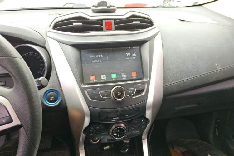 Used BYD Yuan New Energy 2018 EV360 Smart Connect Cool Edition Audio And AC Panel