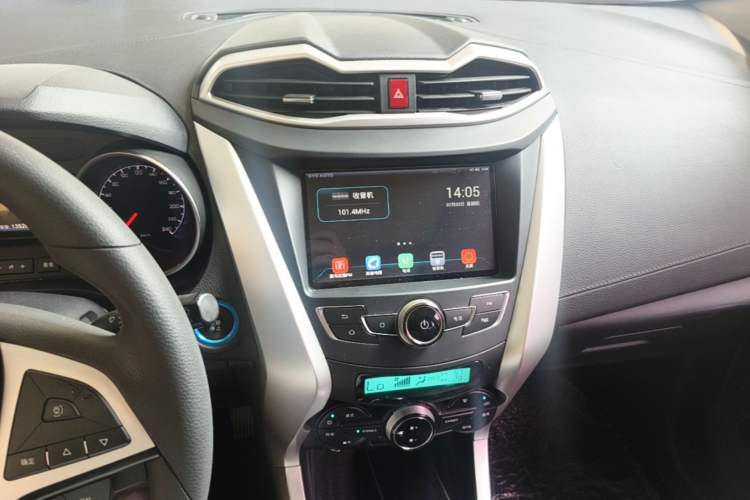 Used BYD Yuan New Energy 2018 EV360 Smart Connect Cool Edition Audio And AC Panel