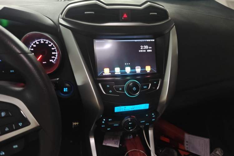 Used BYD Yuan New Energy 2018 EV360 Smart Connected Cool Model Audio And AC Panel