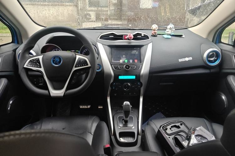 Used BYD Yuan New Energy 2018 EV360 Smart Connect Cool Edition Center Console
