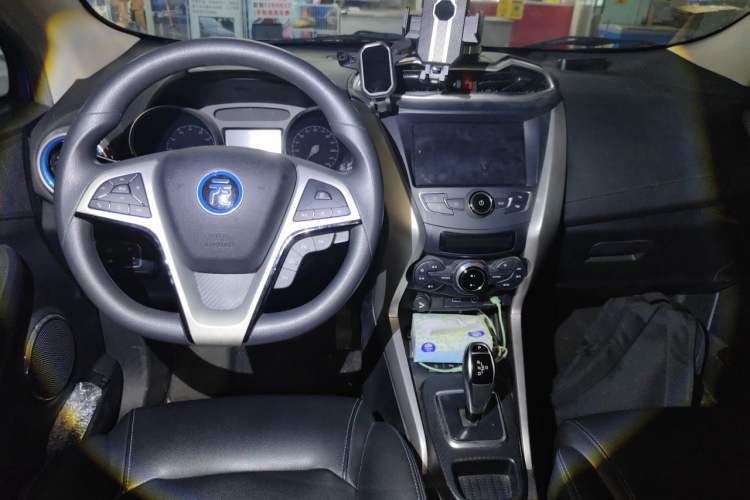 Used BYD Yuan New Energy 2018 EV360 Smart Connect Cool Edition Center Console