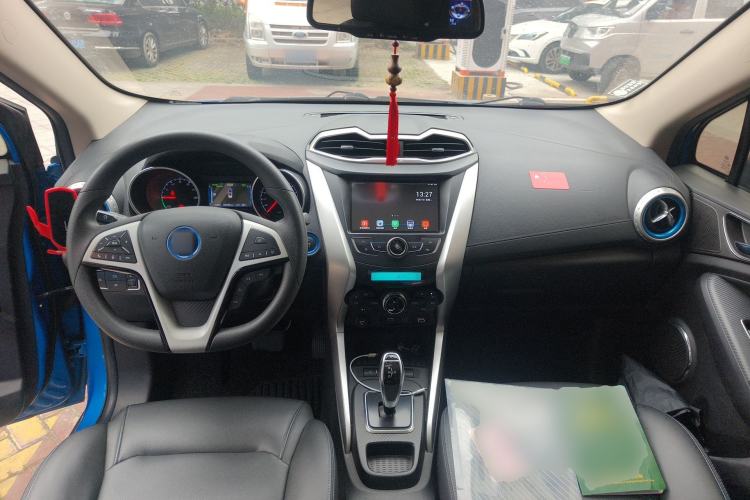 Used BYD Yuan New Energy 2018 EV360 Smart Connect Cool Edition Center Console