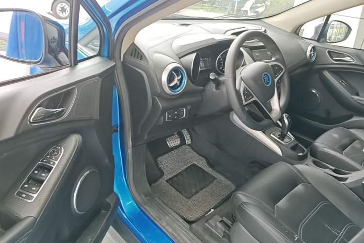Used BYD Yuan New Energy 2018 EV360 Smart Connect Cool Edition Driver Seat