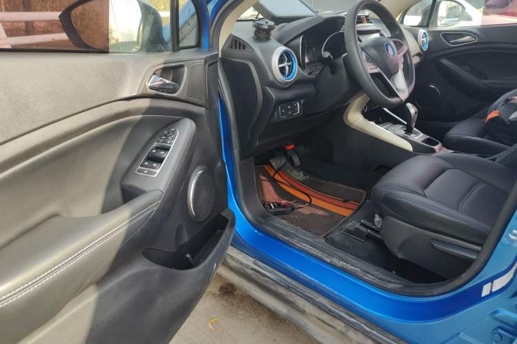Used BYD Yuan New Energy 2018 EV360 Smart Connect Cool Edition Driver Seat