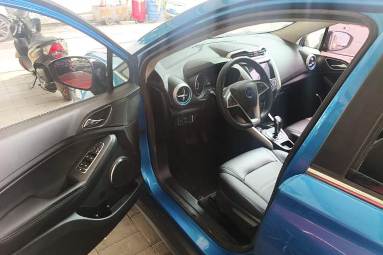 Used BYD Yuan New Energy 2018 EV360 Smart Connect Cool Edition Driver Seat