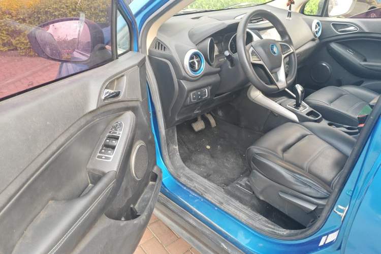 Used BYD Yuan New Energy 2018 EV360 Smart Connect Cool Edition Driver Seat