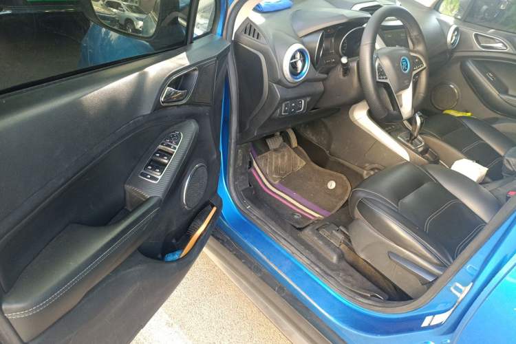 Used BYD Yuan New Energy 2018 EV360 Smart Connect Cool Edition Driver Seat