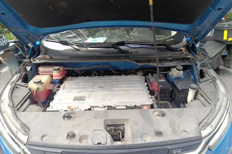 Used BYD Yuan New Energy 2018 EV360 Smart Connected Cool Model Engine Bay
