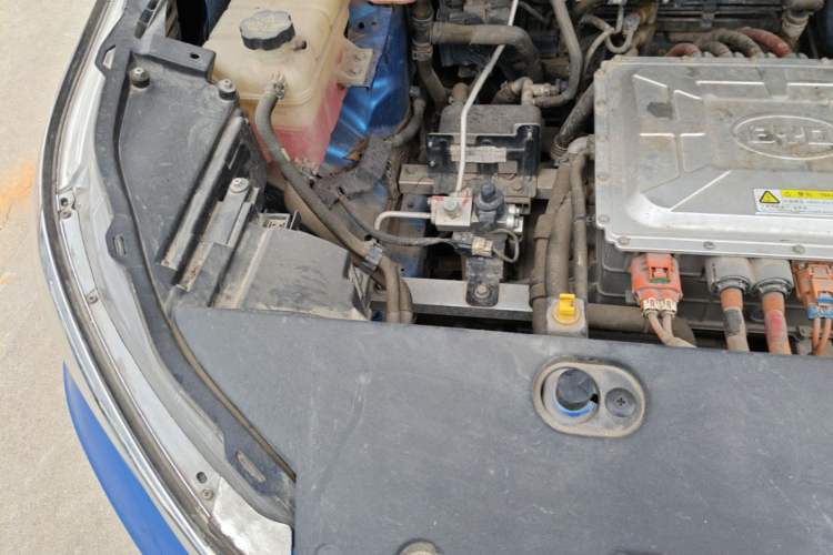 Used BYD Yuan New Energy 2018 EV360 Smart Connect Cool Edition Engine Bay Right