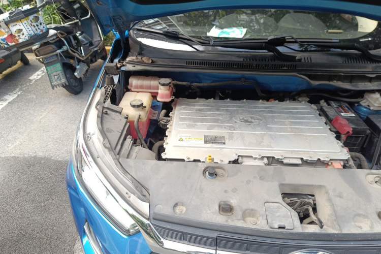 Used BYD Yuan New Energy 2018 EV360 Smart Connected Cool Model Engine Bay Right