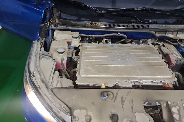 Used BYD Yuan New Energy 2018 EV360 Smart Connected Cool Model Engine Bay Right