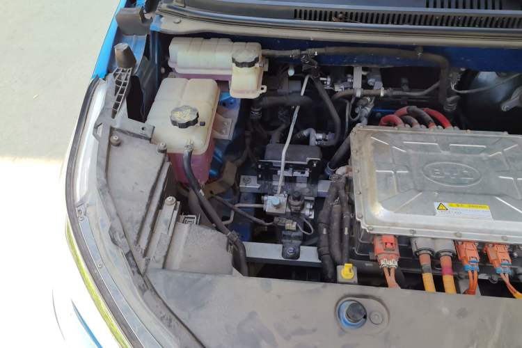 Used BYD Yuan New Energy 2018 EV360 Smart Connect Cool Edition Engine Bay Right