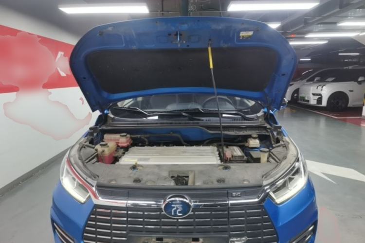 Used BYD Yuan New Energy 2018 EV360 Smart Connected Cool Model Engine Bay