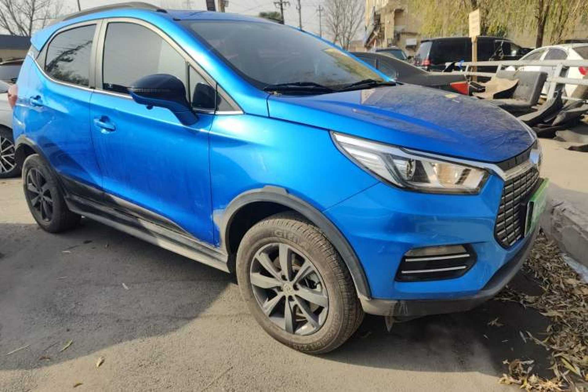 Used BYD Yuan New Energy 2018 EV360 Smart Connect Cool Edition Front Right 45 Deg