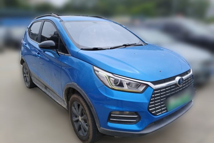 Used BYD Yuan New Energy 2018 EV360 Smart Connect Cool Edition Front Right 45 Deg