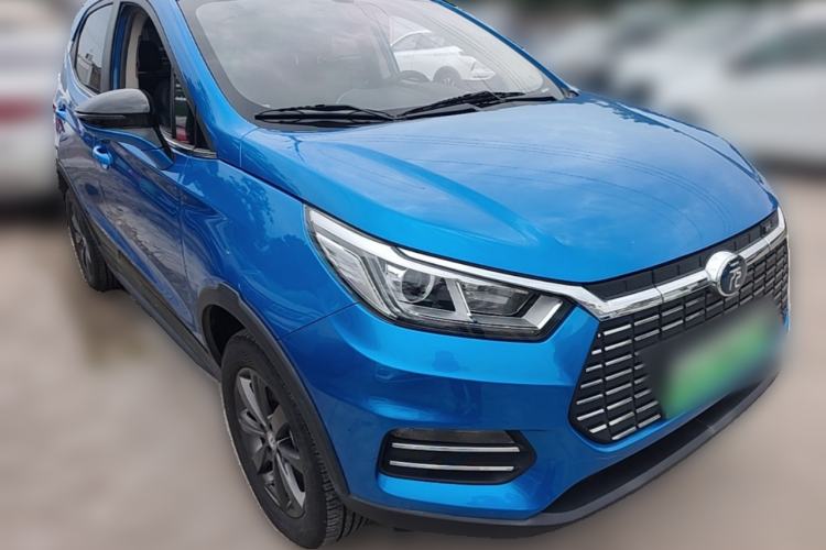 Used BYD Yuan New Energy 2018 EV360 Smart Connect Cool Edition Front Right 45 Deg