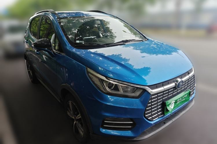 Used BYD Yuan New Energy 2018 EV360 Smart Connected Cool Model Front Right 45 Deg