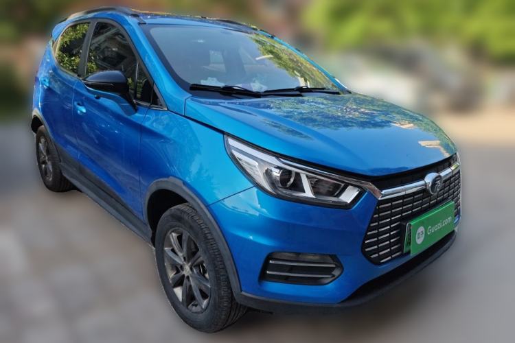 Used BYD Yuan New Energy 2018 EV360 Smart Connect Cool Edition Front Right 45 Deg