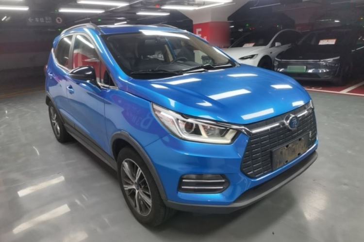 Used BYD Yuan New Energy 2018 EV360 Smart Connected Cool Model Front Right 45 Deg