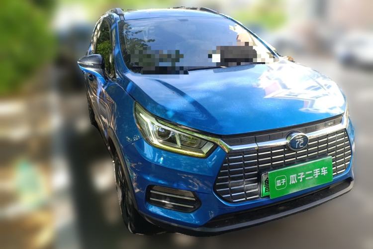 Used BYD Yuan New Energy 2018 EV360 Smart Connect Cool Edition Front Right 45 Deg