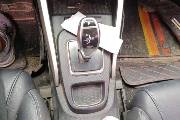 Used BYD Yuan New Energy 2018 EV360 Smart Connect Cool Edition Gear Lever