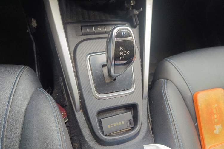 Used BYD Yuan New Energy 2018 EV360 Smart Connected Cool Model Gear Lever