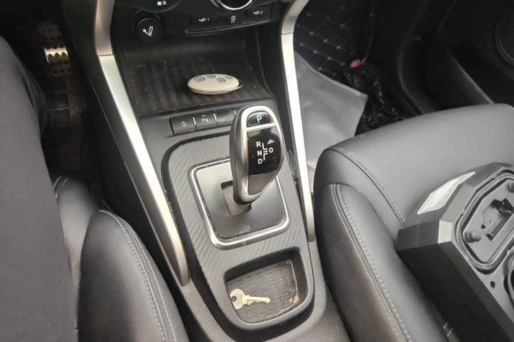 Used BYD Yuan New Energy 2018 EV360 Smart Connect Cool Edition Gear Lever