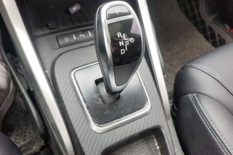 Used BYD Yuan New Energy 2018 EV360 Smart Connect Cool Edition Gear Lever