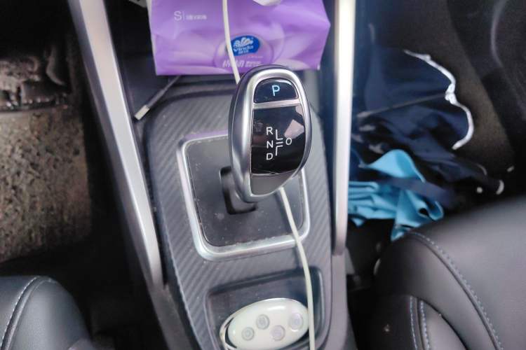 Used BYD Yuan New Energy 2018 EV360 Smart Connect Cool Edition Gear Lever