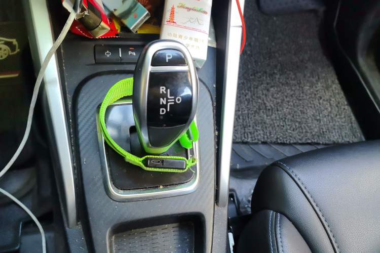 Used BYD Yuan New Energy 2018 EV360 Smart Connect Cool Edition Gear Lever