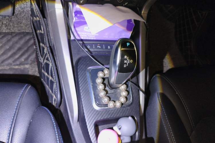 Used BYD Yuan New Energy 2018 EV360 Smart Connected Cool Model Gear Lever