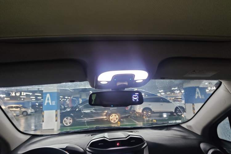 Used BYD Yuan New Energy 2018 EV360 Smart Connected Cool Model Headliner