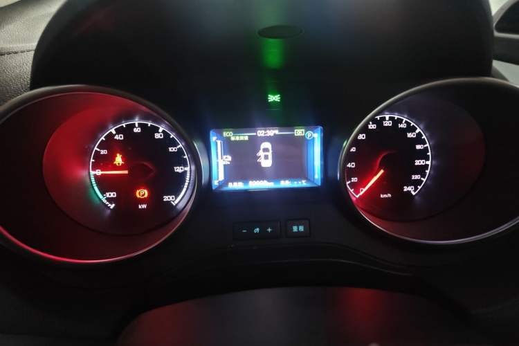 Used BYD Yuan New Energy 2018 EV360 Smart Connected Cool Model Instrument Cluster