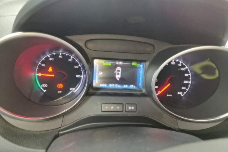 Used BYD Yuan New Energy 2018 EV360 Smart Connected Cool Model Instrument Cluster