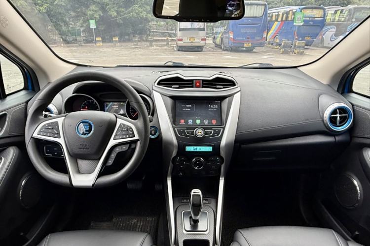 Used BYD Yuan New Energy 2018 EV360 Smart Connected Cool Model Interior 1