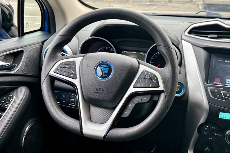Used BYD Yuan New Energy 2018 EV360 Smart Connected Cool Model Interior 2