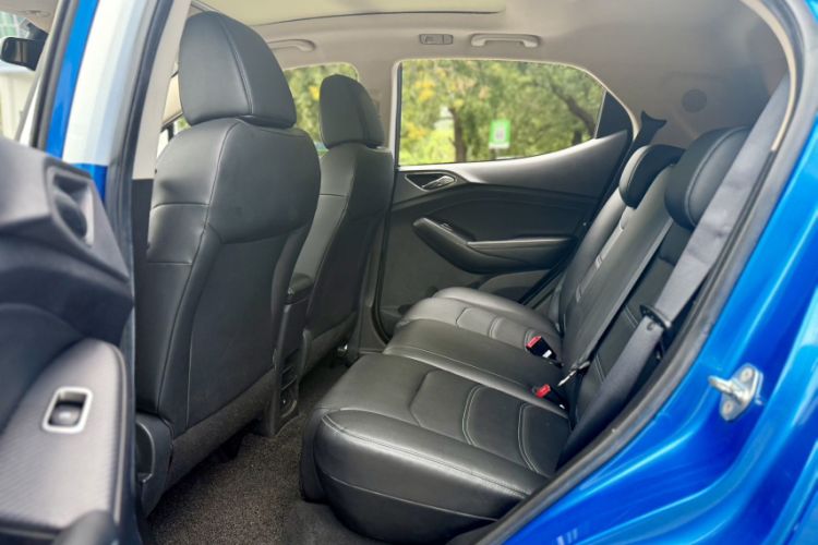 Used BYD Yuan New Energy 2018 EV360 Smart Connected Cool Model Interior 4