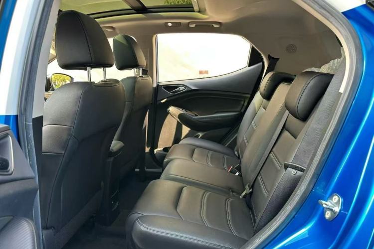 Used BYD Yuan New Energy 2018 EV360 Smart Connected Cool Model Interior 7