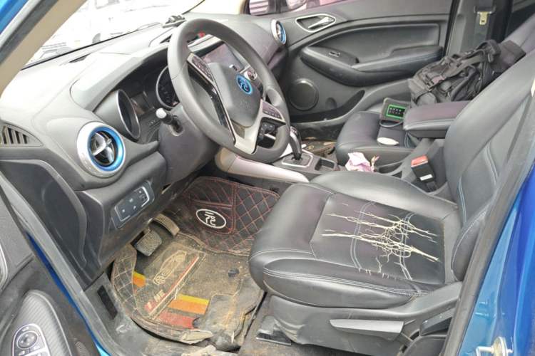 Used BYD Yuan New Energy 2018 EV360 Smart Connect Cool Edition Left Front Seat