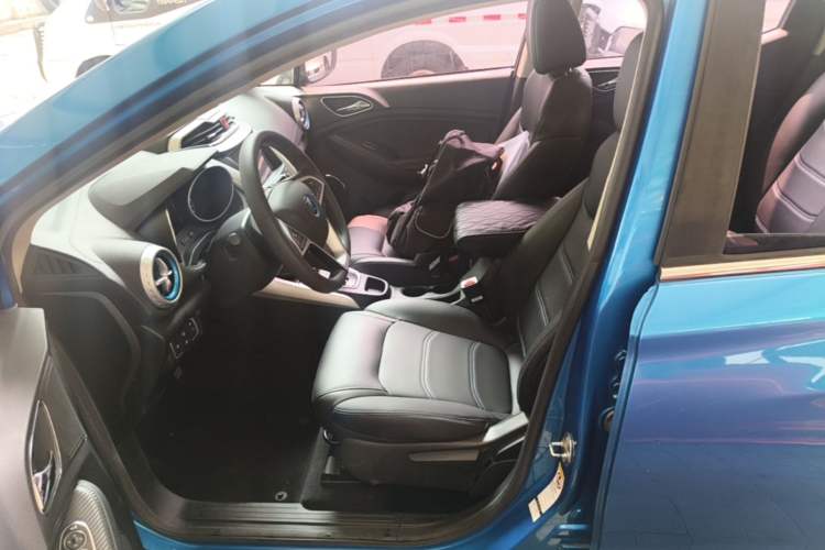 Used BYD Yuan New Energy 2018 EV360 Smart Connect Cool Edition Left Front Seat