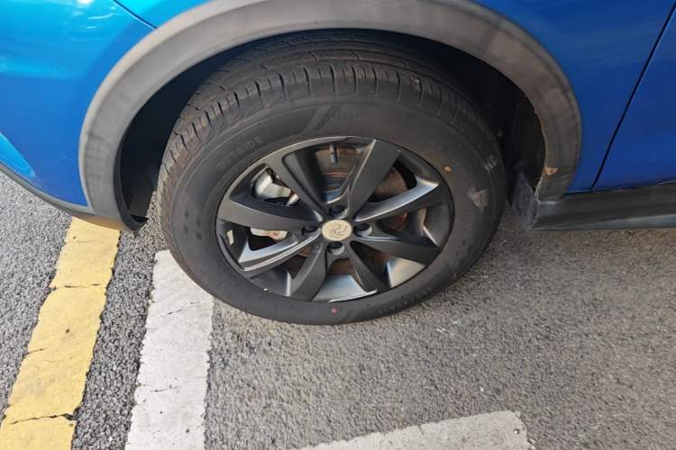 Used BYD Yuan New Energy 2018 EV360 Smart Connect Cool Edition Left Front Wheel Hub
