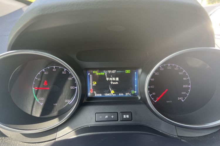 Used BYD Yuan New Energy 2018 EV360 Smart Connect Cool Edition Odometer Close Up