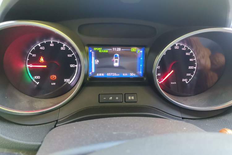 Used BYD Yuan New Energy 2018 EV360 Smart Connect Cool Edition Odometer Close Up